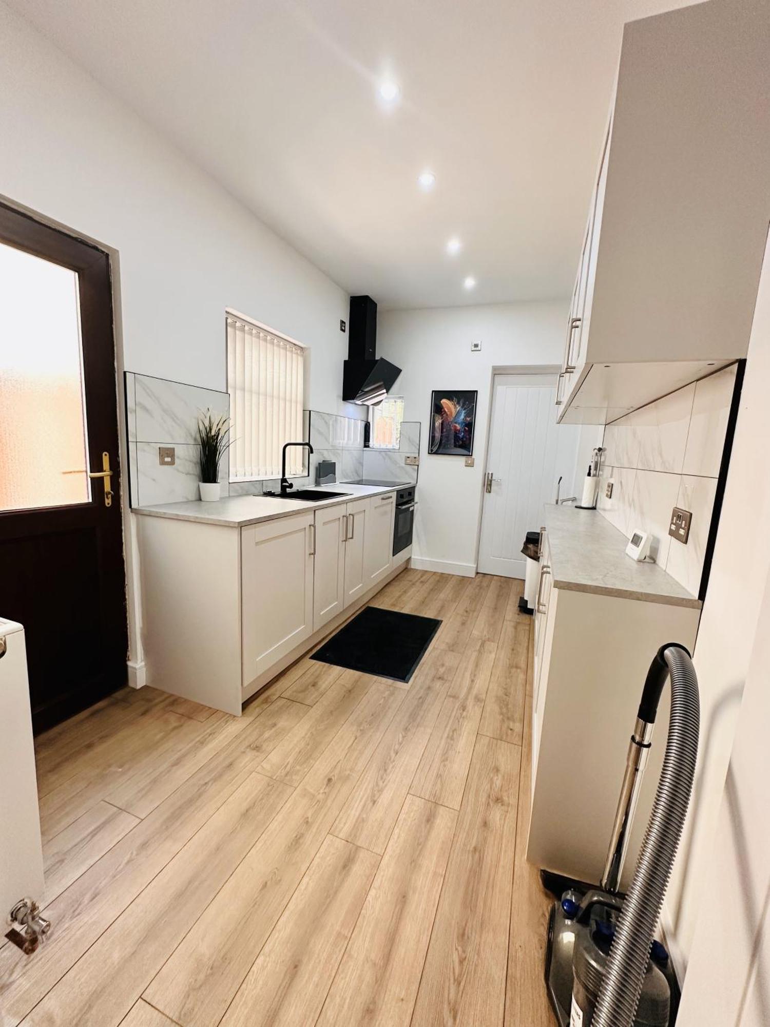 R4 Luxury Studio En-Suite Room In Harborne Lane By Queen Elizabeth Hospital バーミンガム エクステリア 写真