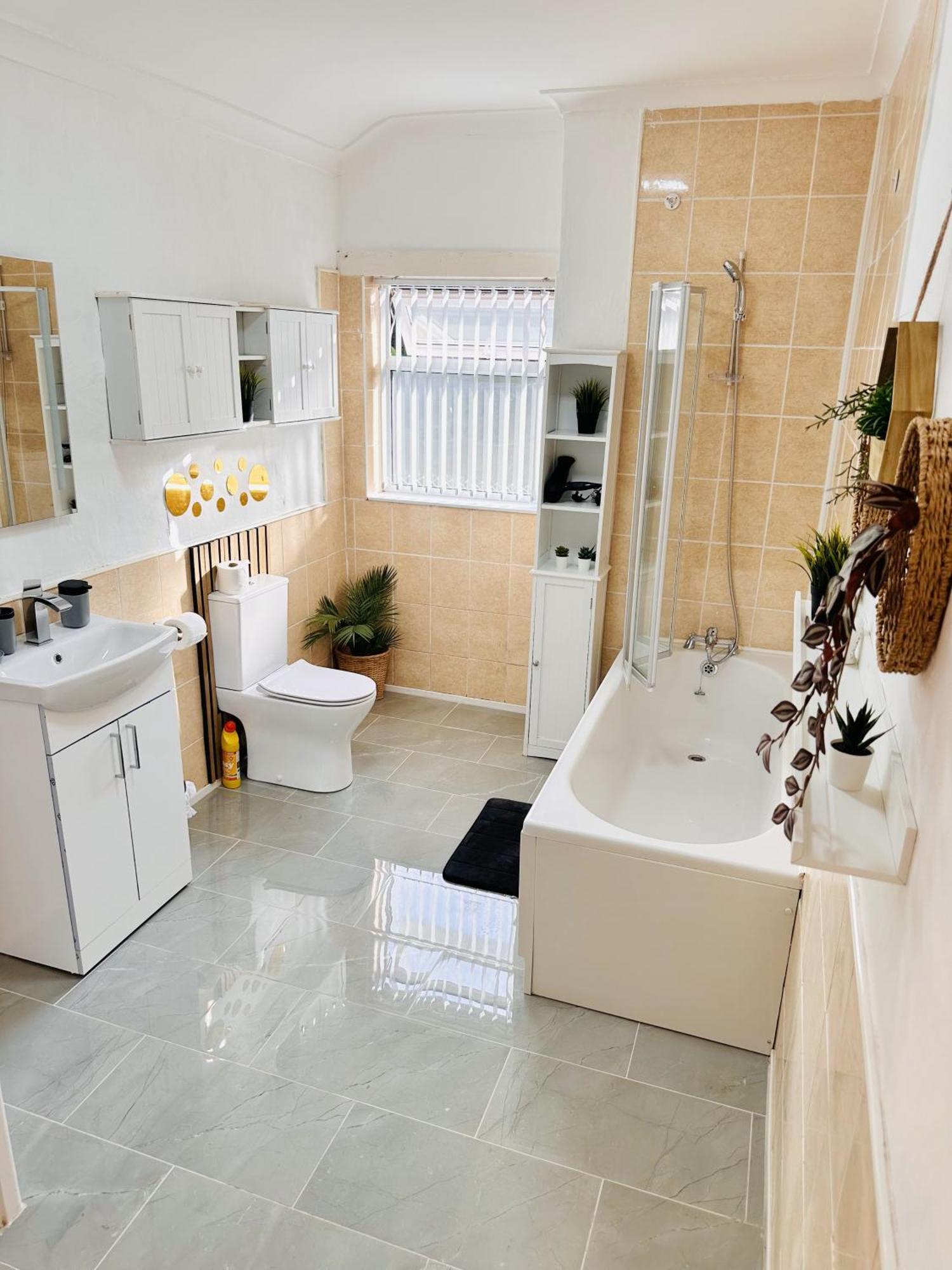 R4 Luxury Studio En-Suite Room In Harborne Lane By Queen Elizabeth Hospital バーミンガム エクステリア 写真