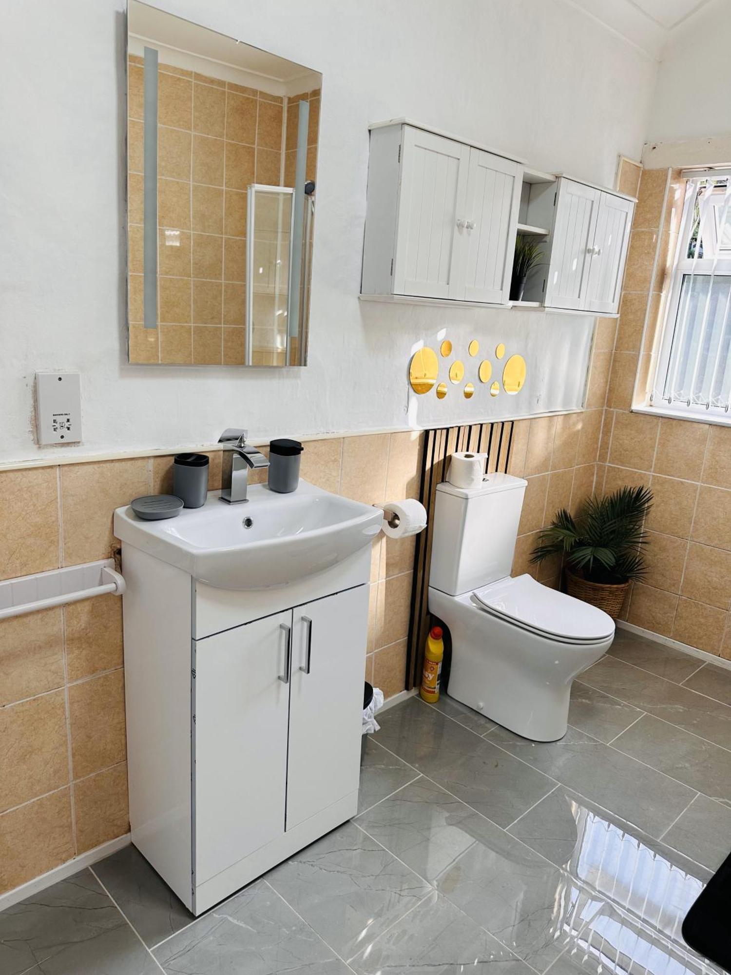 R4 Luxury Studio En-Suite Room In Harborne Lane By Queen Elizabeth Hospital バーミンガム エクステリア 写真
